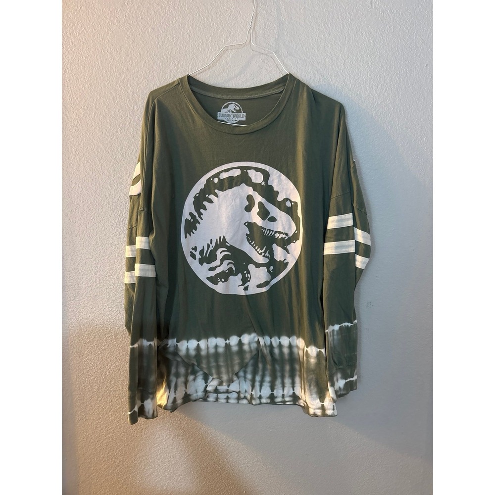 Jurassic World long sleeve size large